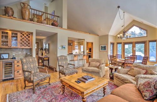 Weisshorn House | Skiers Dream with Hot Tub about Half Mi to Slopes!