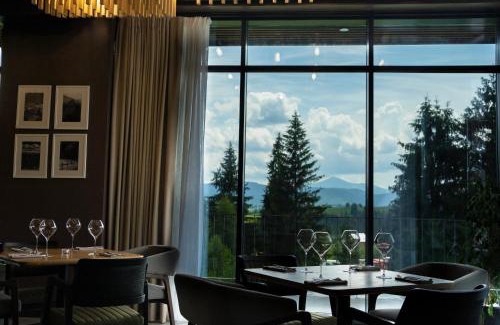 Yablunytsya Ski Chalet | SKOGUR - Home & Resort