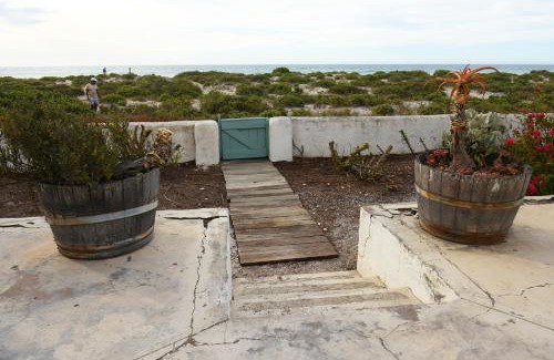 Dwarskersbos House | Skuurtjies - Beach Front Holiday