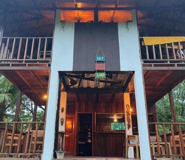 Bahia Solano Bed & Breakfast | Sky and Sand