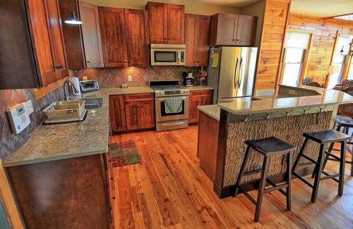 West Jefferson Cabin | Sky High-Open for Bookings! Views, Hot Tub, Game Room, Wi-Fi