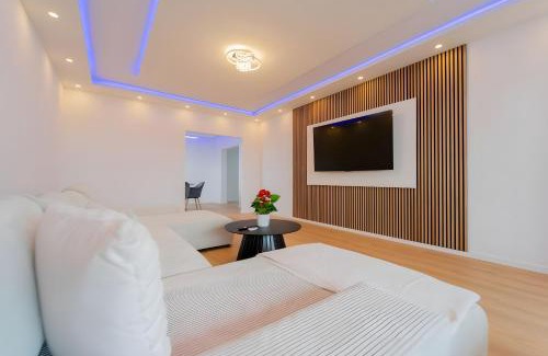 Tamm Apartment | Sky Lux Apartments