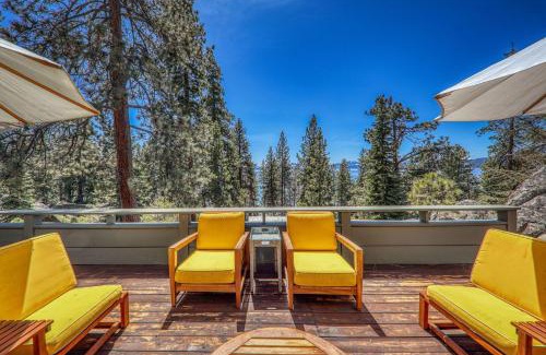 Brockway House | Sky Rocks - Private Beach, Buoy & Pier, HOA Swimming Pool & Tennis