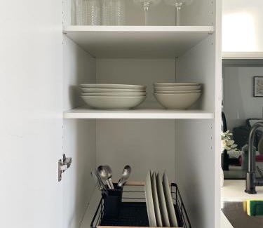 Melbourne Central Business District Apartment | Sky View 1B1B APT in the CBD