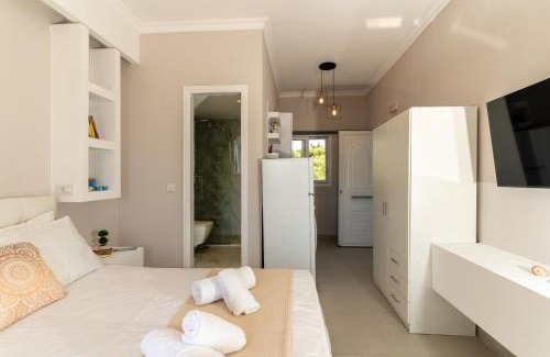Tsilivi Apartment | SkyBlue Horizon Studio 3