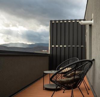 Brasov Apartment | Skylark - Milano Studio with Terrace and Panoramic View