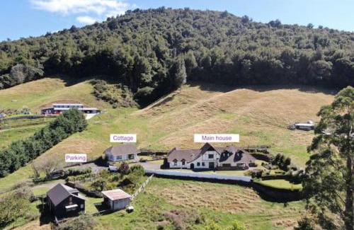 Rotorua Villa | skyline mountain view Lodge up to 16 people