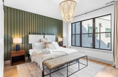 McFerrin Park House | Skyline Soundhouse by AvantStay Rooftop Deck Game Room near East Nashville Broadway