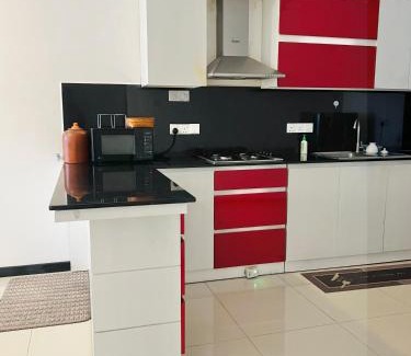 Sri Jayawardenepura Kotte Apartment | SKYLINE SUITE Luxury Penthouse at The Highness Rajagiriya