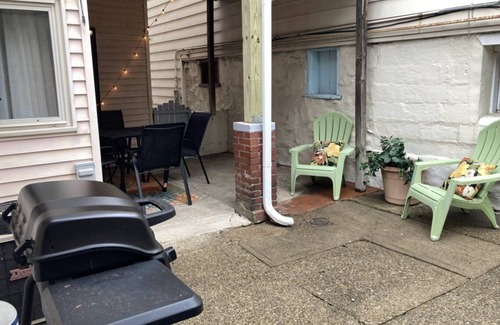 South Side Slopes House | Skyline Views & Adventure ★ Dogs 👍 ★ Professionally Cleaned ★ Close to all!