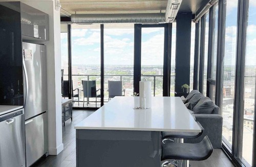 Downtown Winnipeg Condo | Skyloft Condominium Downtown/19th Floor