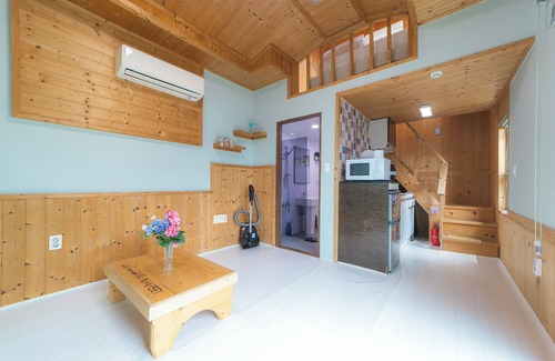 Kuro-ri House | SkyStarSea Pension