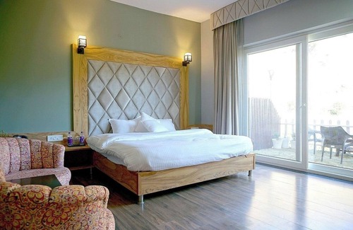Mussoorie Resort | SL Manor Resort by Lawrence Hotels
