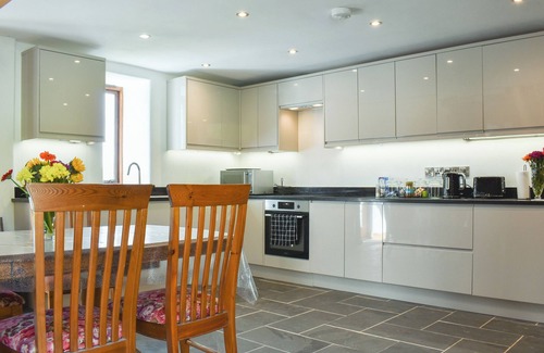 Brayford Cottage | Slade Barn - UK42977