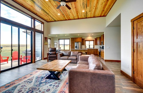 Red Lodge House | Sleek Red Lodge Home Rental with Private Hot Tub!
