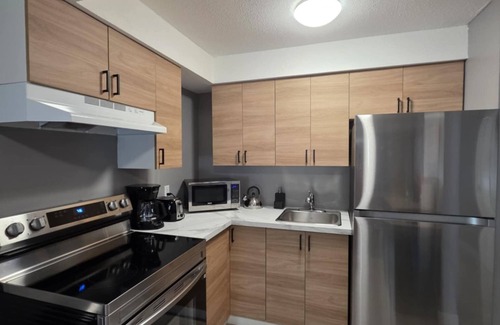 Cornwall Apartment | Sleek & Stylish 2 bedroom unit