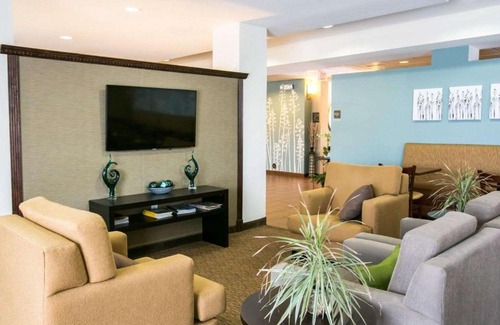 Wells Branch Hotel | Sleep Inn & Suites Austin North - I-35