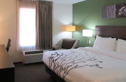 Chiloquin Hotel | Sleep Inn & Suites Chiloquin-Crater Lake Junction