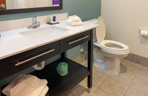 Greensboro Hotel | Sleep Inn & Suites - Coliseum Area