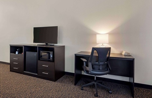 Huntsville Hotel | Sleep Inn & Suites Huntsville near U.S. Space & Rocket Center