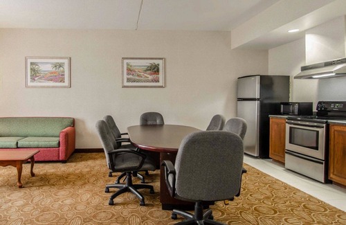 Springdale Hotel | Sleep Inn & Suites Springdale West