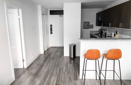 Corryville Apartment | Sleepover: Cozy 1BD/1BA + Gym - Cincinnati