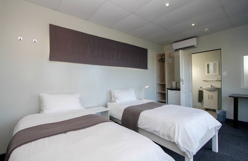 Upington Cabin | SleepOver Upington