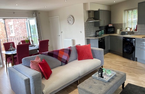 Wisbech Apartment | Sleeps 4 in 2 En-suite bedrooms Apartment just 1/2 mile from Wisbech Town centre