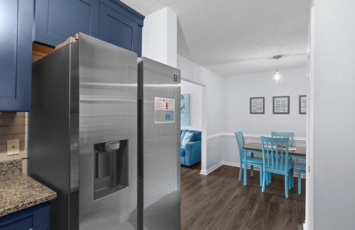 Emerald Isle House | Sleeps 5! 2 BR, 2.5BA Townhome-Walk to Beach & Dining – Your Escape Awaits!