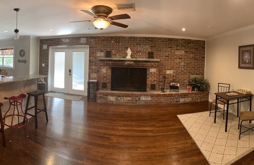 Belleview House | Sleeps up to 12 -Large Belleview Home on 10 Acres- NON Smokers ONLY