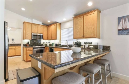 Morro Bay House | Slice of Paradise Steps to Morro Rock