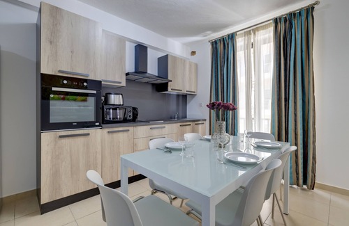 Sliema Apartment | Sliema Tigne Suites