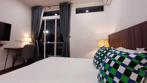 Kundasang Hotel | Sling & Stone Mountain Suites