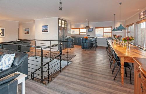 Van Dyks Bay House | Slip-A-Way Lodge