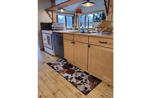 Upper Peninsula Cabin | Slippery Jim's Cozy Retreat