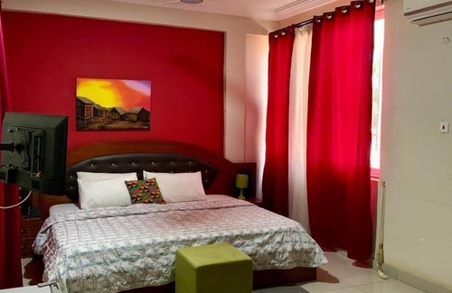 Prampram Hotel | SM Premier Hotel