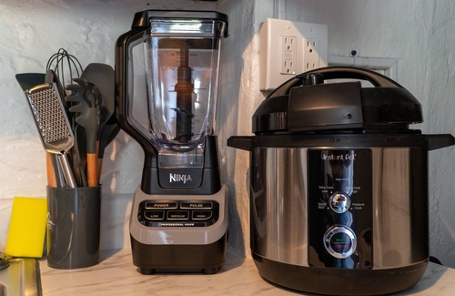 Pinewood Park Apartment | Small but cozy and stocked - Osprey Park