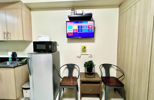 Sampaloc Condo | SMDC Breeze Condo w/Free Parking in Pasay-Philippines (near NAIA Terminals)