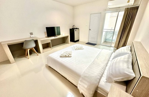 Bang Prok Apartment | Smith's Place