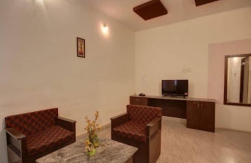Cheyyur Hotel | SMJ GRAND HOTEL & MAHAL