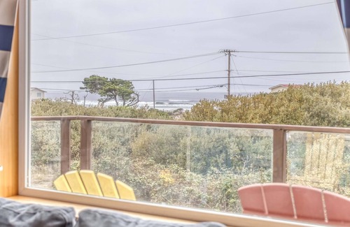 Waldport House | Smooth Sailing