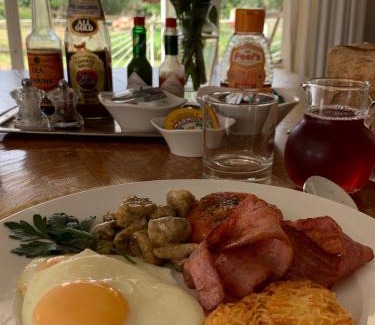 Dundee Bed & Breakfast | Sneezewood Farm Bed&Breakfast and Self-Catering Cottage