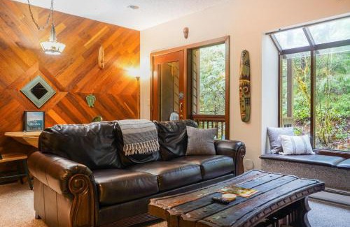 Deming House | Snowater Nook