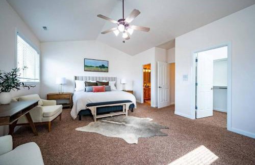 Ogden House | Snowbasin Lakehouse with Hot Tub and Resort Amenities