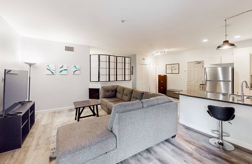 Civic Core Apartment | Snowbird-friendly studio near ocean with pool, hot tub, gym, balcony - dogs OK