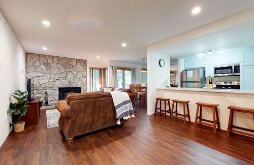 Mammoth Lakes Condo | Snowcreek III 441 Pet-Friendly, BBQ Grill, Updated and On the Snowcreek Meadow by RedAwning