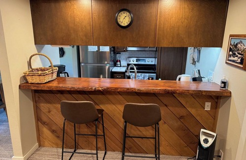 Mammoth Lakes Condo | Snowcreek, in the meadow!