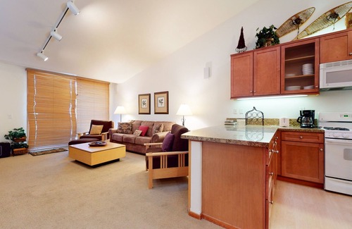 Mammoth Lakes House | Snowcreek V 1005 2 Bedroom Townhouse by RedAwning