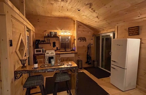 Columbia Cabin | Snowmobilers private cabin, on the trails