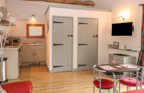 East Dereham House | Snowy Owl Barn